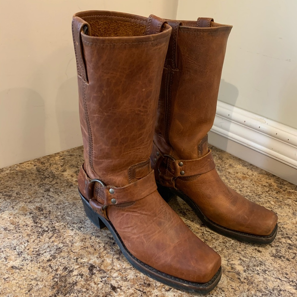 Frye Ladies Harness 12R